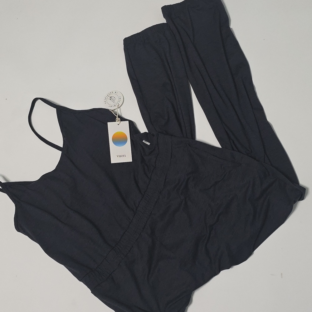 NWT Women's Vuori Lux Jogger V-Neck Jumpsuit Size Large. Color Midnight Heather - Picture 3 of 4